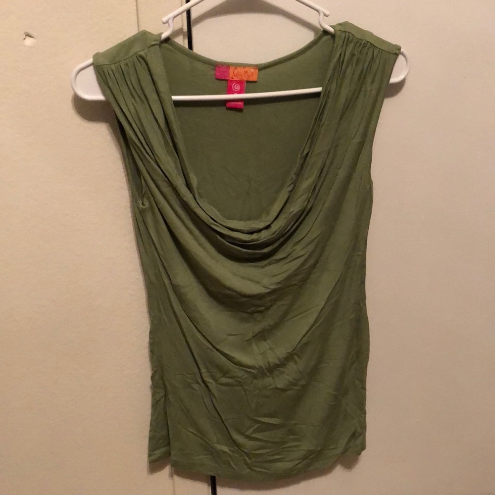 Green sleeveless low neck top